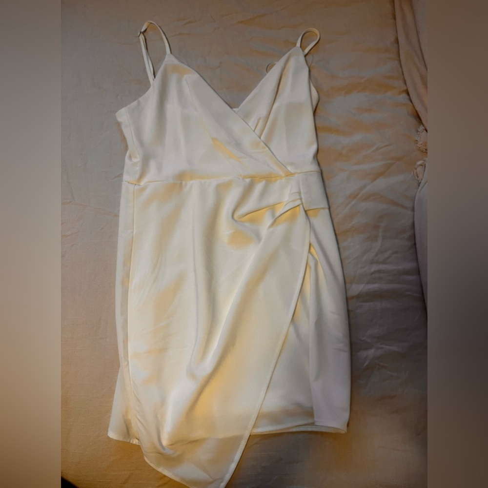 white dress!! super cute for vacay, hoco, and pictures